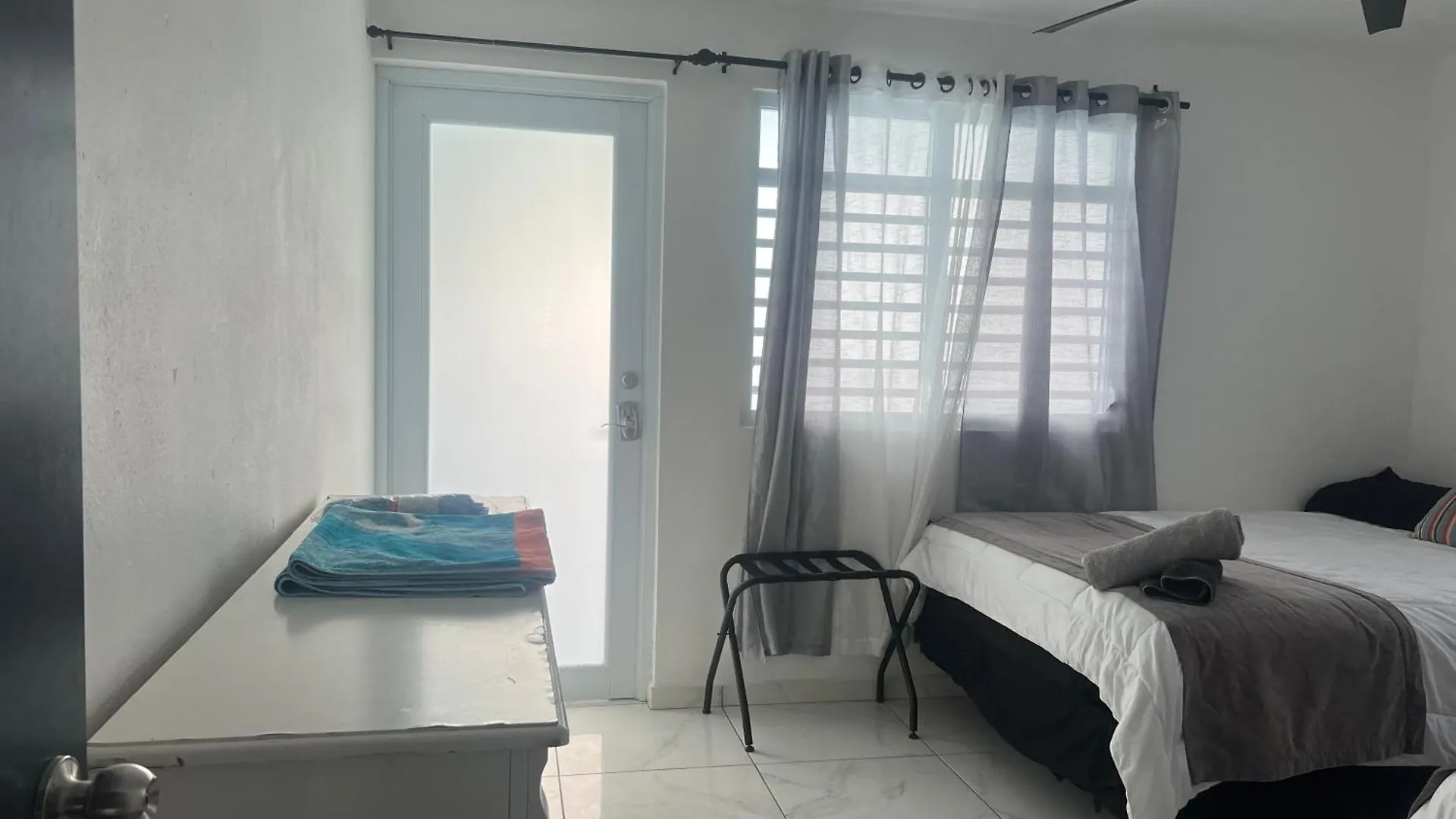 호텔 Jobos Luxury Condos